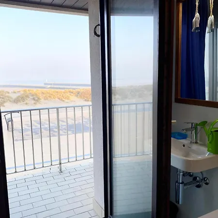 Apartment Horizon 0501 Located On The Sea